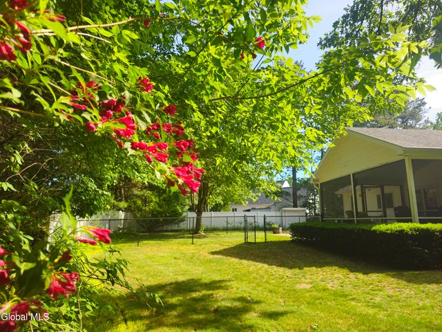 12 Lancestire Drive, Queensbury, NY 12804