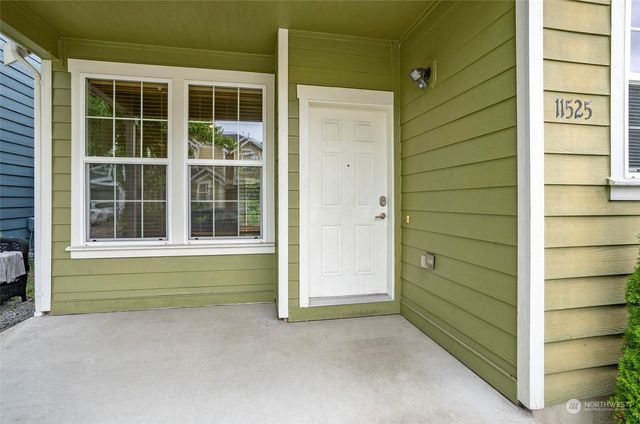 11525 7th Avenue Ct E, Tacoma, WA 98445
