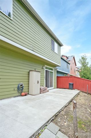 11525 7th Avenue Ct E, Tacoma, WA 98445