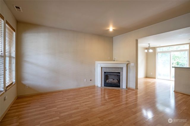 11525 7th Avenue Ct E, Tacoma, WA 98445