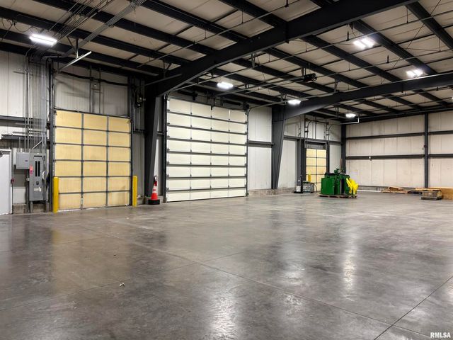 5430 SHERIDAN Street, Davenport, IA 52806