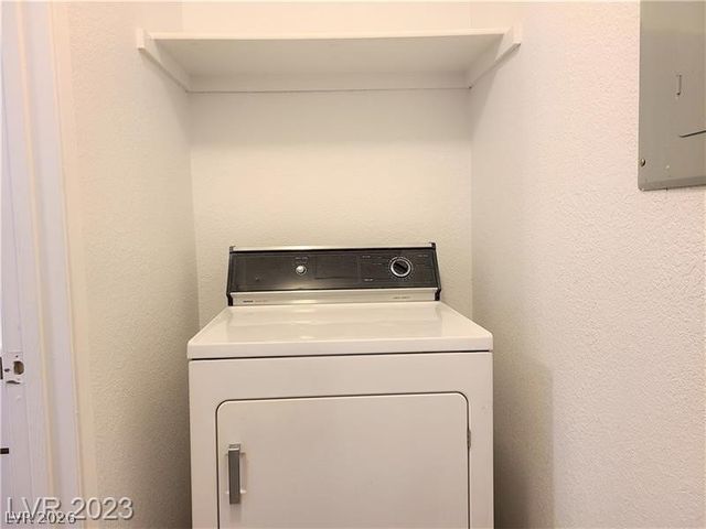 221 Mission Catalina Lane 202, Las Vegas, NV 89107