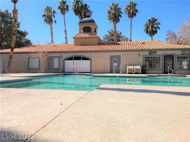 221 Mission Catalina Lane 202, Las Vegas, NV 89107