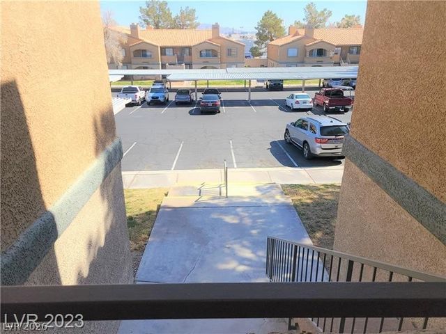 221 Mission Catalina Lane 202, Las Vegas, NV 89107