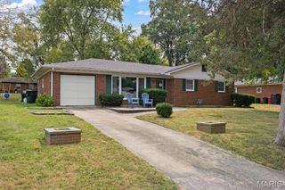 108 Chevy Chase Drive, Belleville, IL 62223