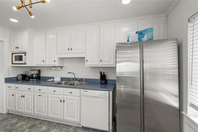 102 Ponchartrain Court, Dauphin Island, AL 36528