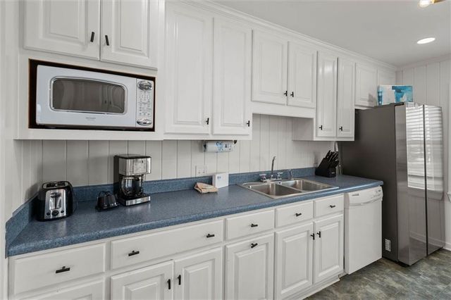 102 Ponchartrain Court, Dauphin Island, AL 36528