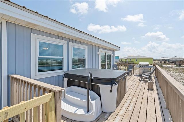 102 Ponchartrain Court, Dauphin Island, AL 36528