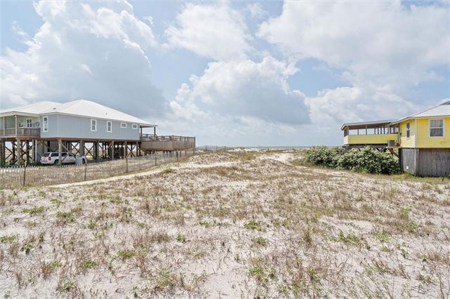 102 Ponchartrain Court, Dauphin Island, AL 36528