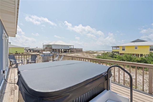 102 Ponchartrain Court, Dauphin Island, AL 36528