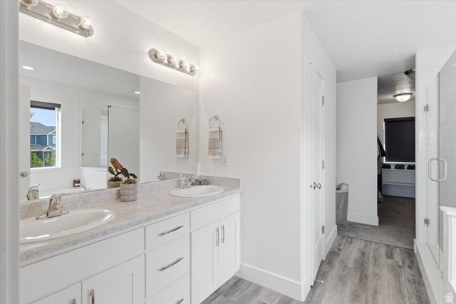 340 E BELLA VIDA DR, North Salt Lake, UT 84054