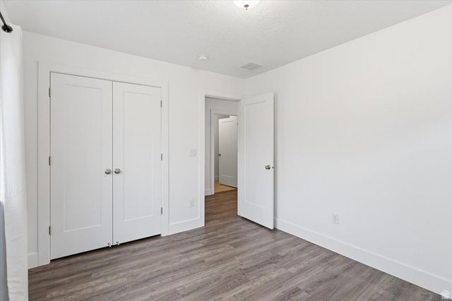 340 E BELLA VIDA DR, North Salt Lake, UT 84054