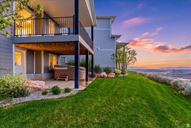 340 E BELLA VIDA DR, North Salt Lake, UT 84054