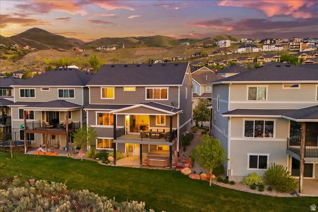 340 E BELLA VIDA DR, North Salt Lake, UT 84054