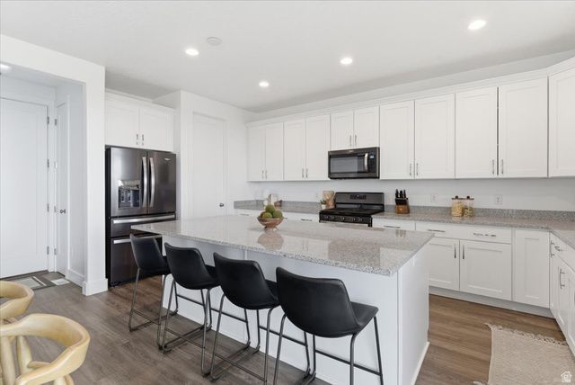 340 E BELLA VIDA DR, North Salt Lake, UT 84054