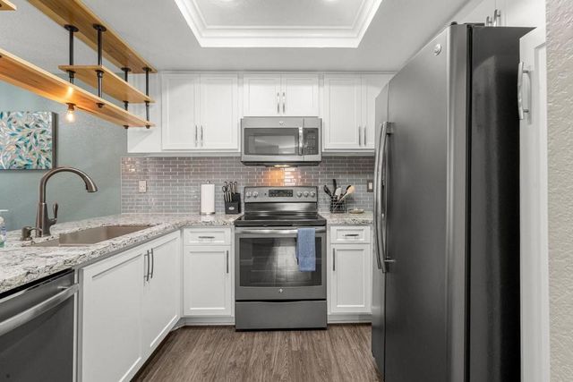 966 Apricot Avenue, Campbell, CA 95008