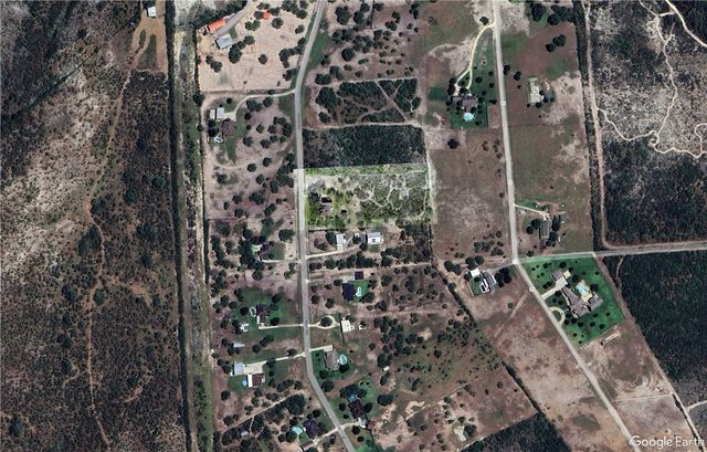 212 House Ave, Sandia, TX 78383