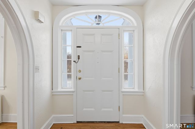 815 EAST MAIN Street, Branford, CT 06405