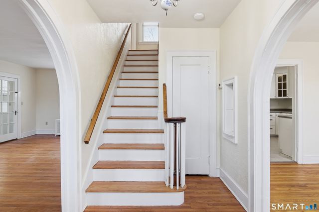 815 EAST MAIN Street, Branford, CT 06405