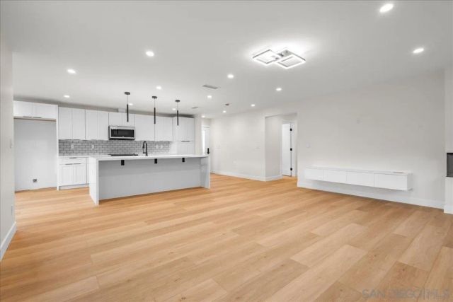 1339 Higgins, Oceanside, CA 92058
