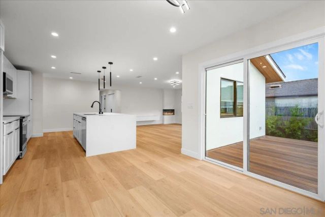1339 Higgins, Oceanside, CA 92058