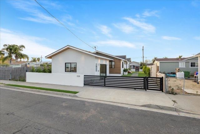 1339 Higgins, Oceanside, CA 92058