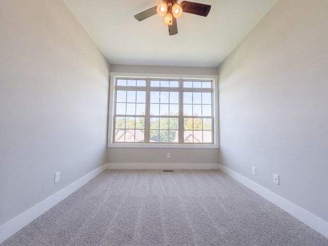 2155 Savage Creek Dr, Springfield, TN 37172