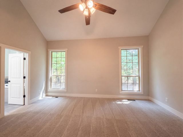 2155 Savage Creek Dr, Springfield, TN 37172