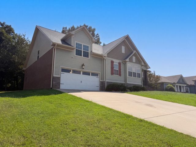 2155 Savage Creek Dr, Springfield, TN 37172