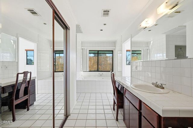 672 W Mendocino Street, Altadena, CA 91001