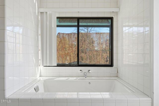 672 W Mendocino Street, Altadena, CA 91001