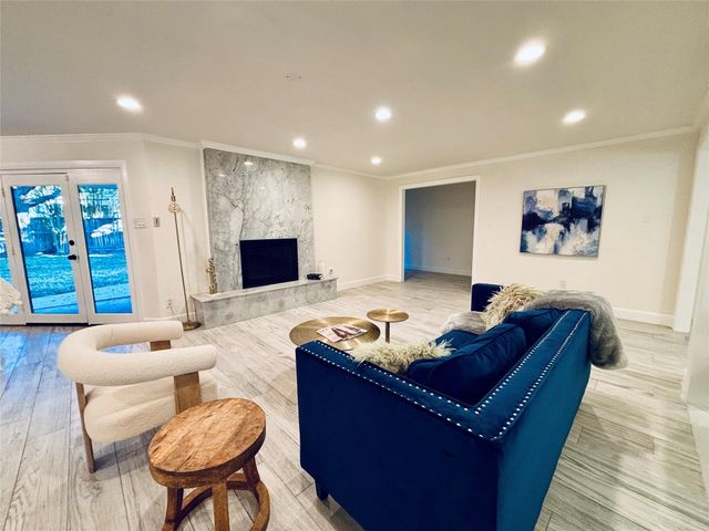 5226 Loch Lomond Drive Drive, Houston, TX 77096