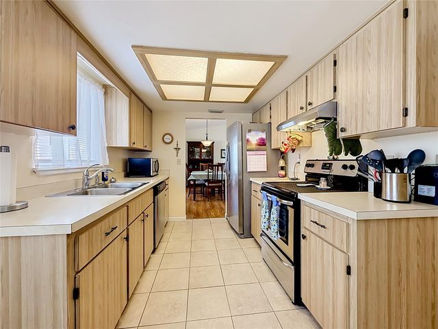 8121 SW 107TH PLACE, Ocala, FL 34481