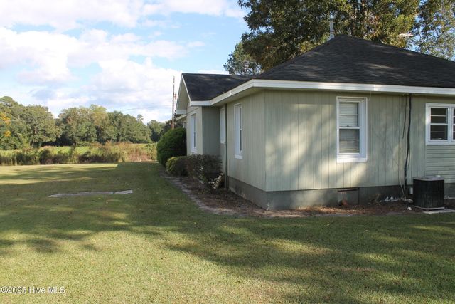 283 Kit Horne Road, Whiteville, NC 28472