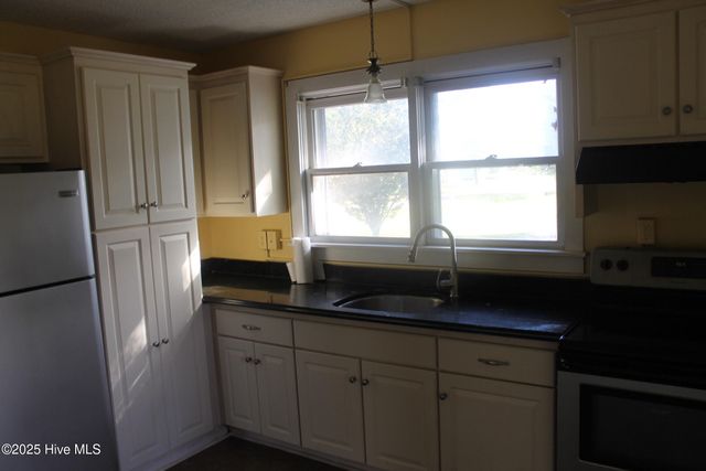 283 Kit Horne Road, Whiteville, NC 28472