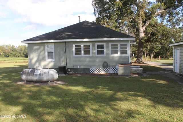 283 Kit Horne Road, Whiteville, NC 28472