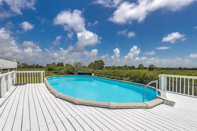 3915 1st Street, Galveston, TX 77554