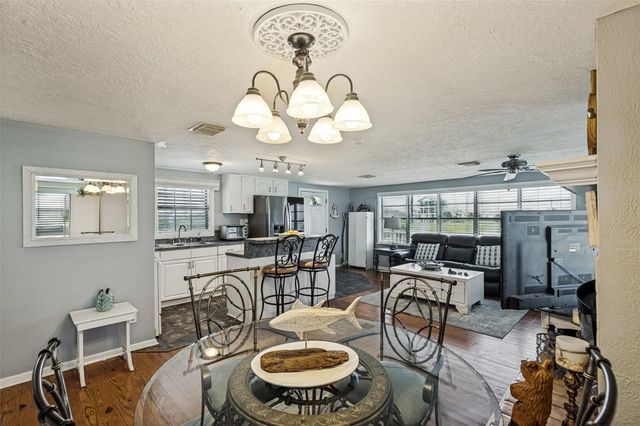 3915 1st Street, Galveston, TX 77554