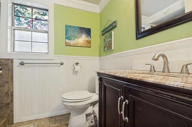 3915 1st Street, Galveston, TX 77554