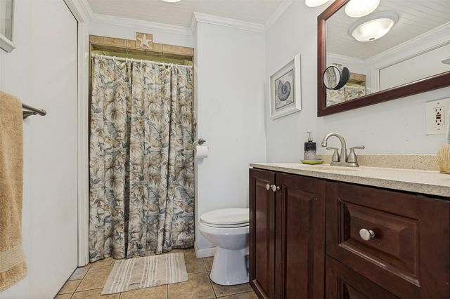 3915 1st Street, Galveston, TX 77554