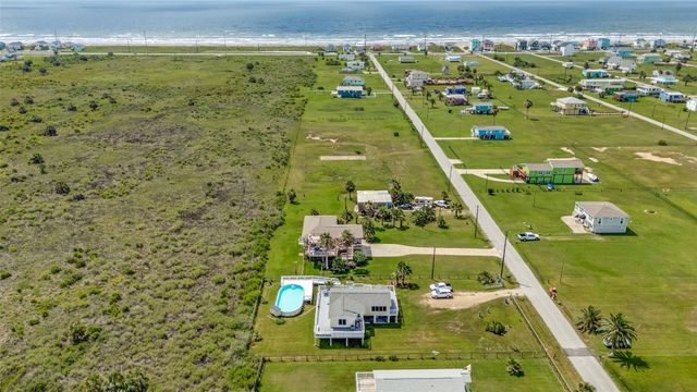 3915 1st Street, Galveston, TX 77554