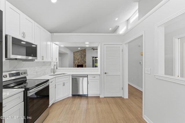 10800 OLD ST AUGUSTINE Road 306, Jacksonville, FL 32257