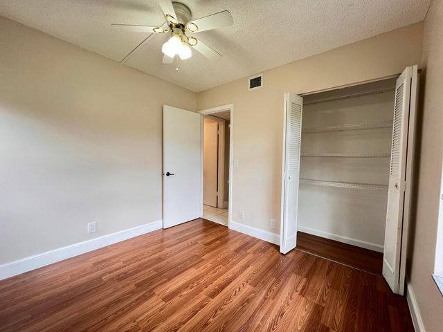 21890 Lake Forest Circle 101, Boca Raton, FL 33433