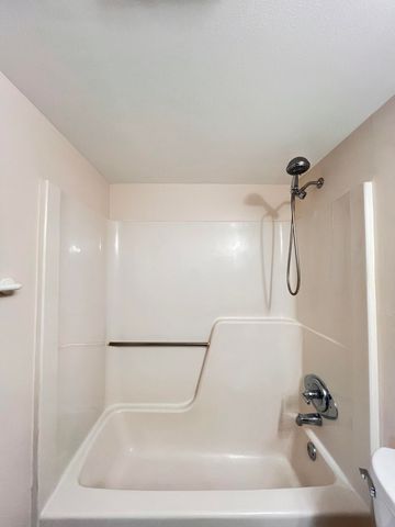 21890 Lake Forest Circle 101, Boca Raton, FL 33433