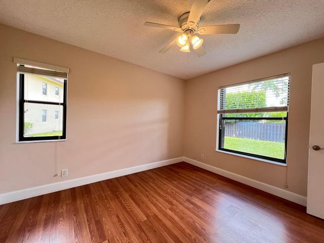 21890 Lake Forest Circle 101, Boca Raton, FL 33433