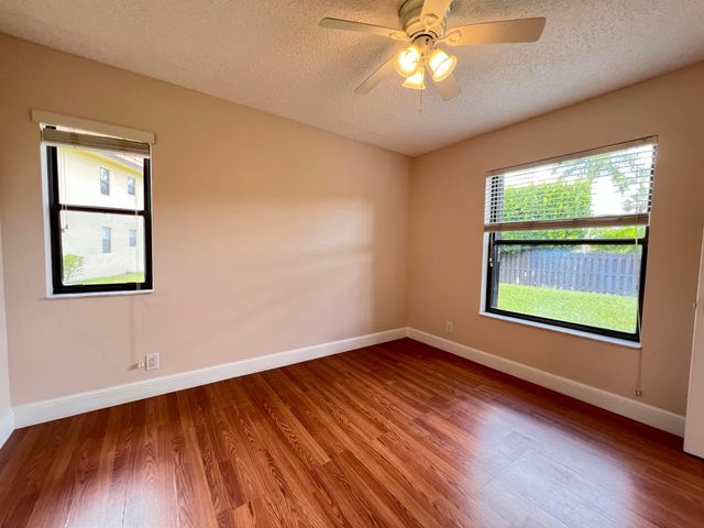 21890 Lake Forest Circle 101, Boca Raton, FL 33433