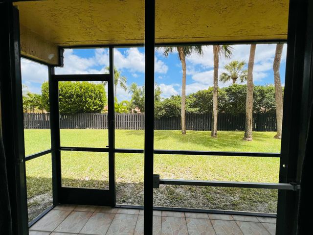 21890 Lake Forest Circle 101, Boca Raton, FL 33433
