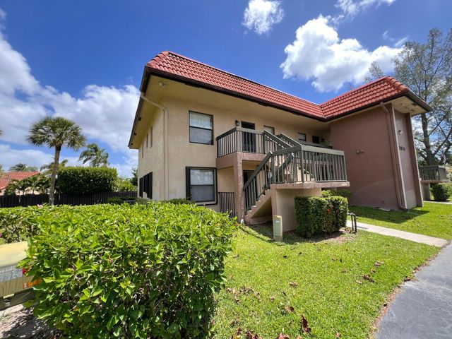 21890 Lake Forest Circle 101, Boca Raton, FL 33433