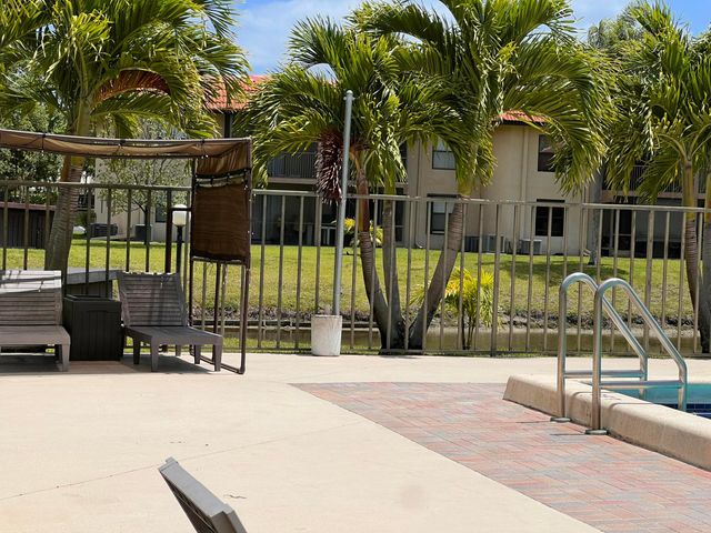 21890 Lake Forest Circle 101, Boca Raton, FL 33433