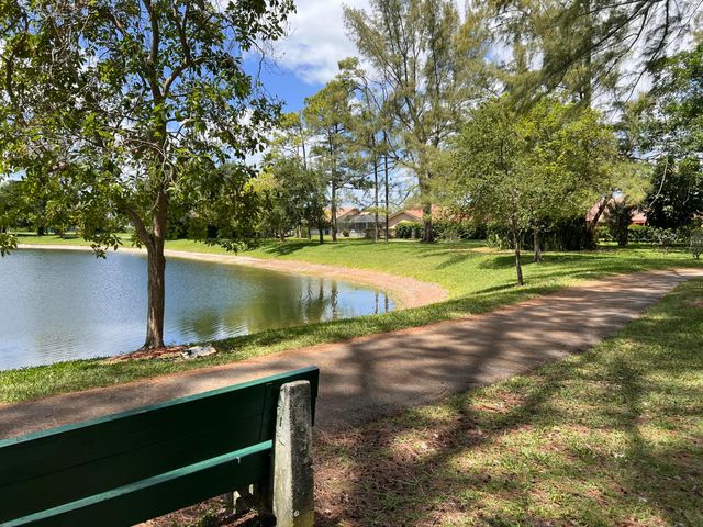 21890 Lake Forest Circle 101, Boca Raton, FL 33433